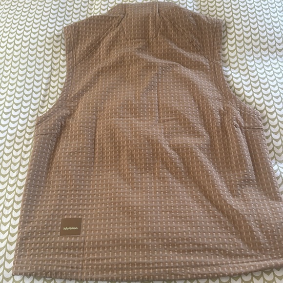 Lululemon Water Repellent Grid Fleece Hiking Vest - Picture 2 of 6